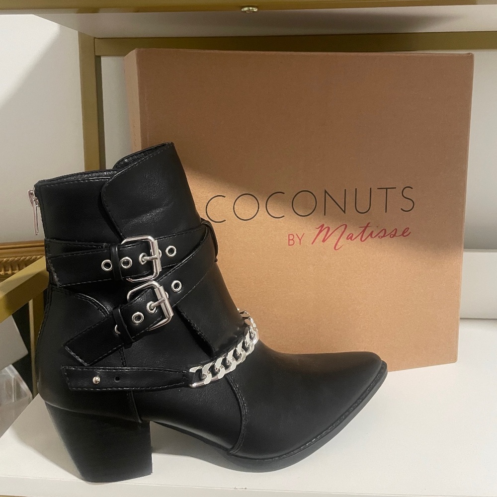BNWT Coconuts by Matisse "Jill" Ankle Boot Black Size 6.5 & 7.5 on SALE!!!